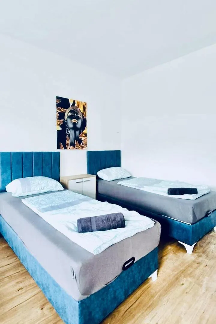 شقة Spacious 4Br Apt, Up To 15P 15Min To Danube River فيينا النمسا